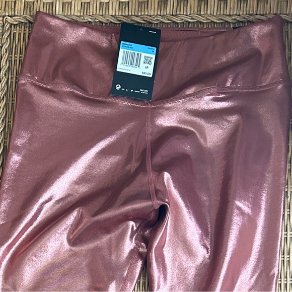 Women’s Nike Leggings - Picture 1 of 4
